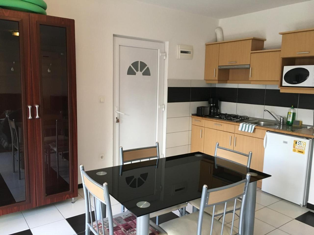 Mary Apartmanhaz Héviz Zewnętrze zdjęcie