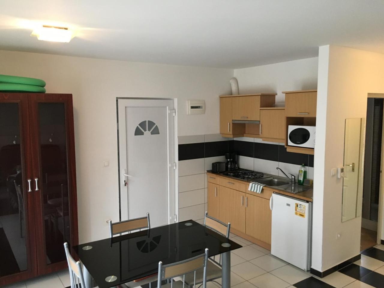 Mary Apartmanhaz Héviz Zewnętrze zdjęcie