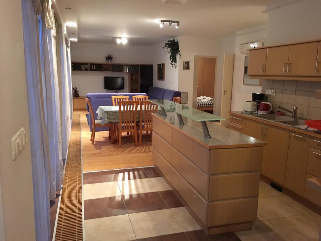 Mary Apartmanhaz Héviz Zewnętrze zdjęcie